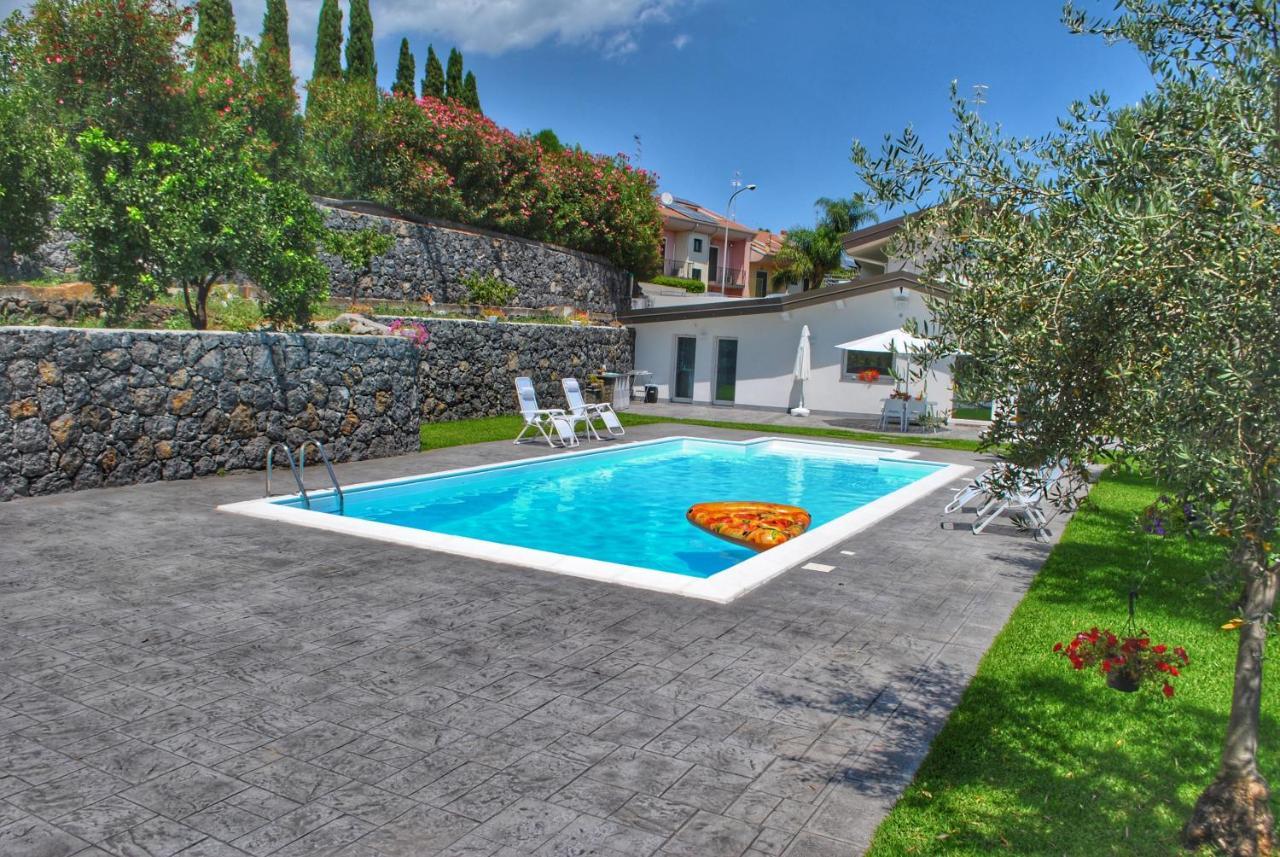 Villa Dedalisa By Holidayngo Acireale Exterior foto